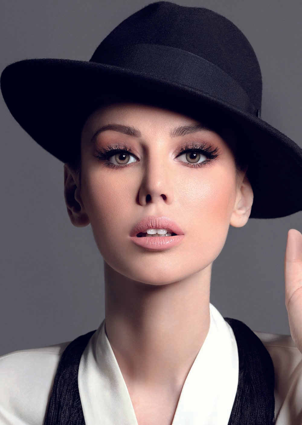 Diva Color Contact Lenses – Bold, Beautiful Eyes in Every Shade - My Store